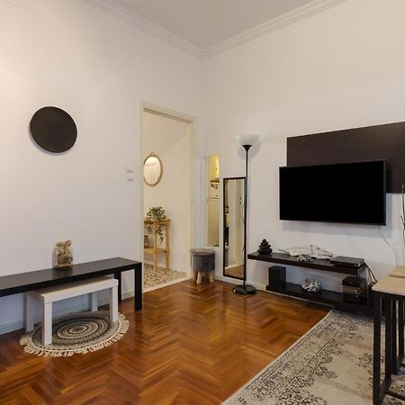 Classic And Modern Apartment In Athene Buitenkant foto