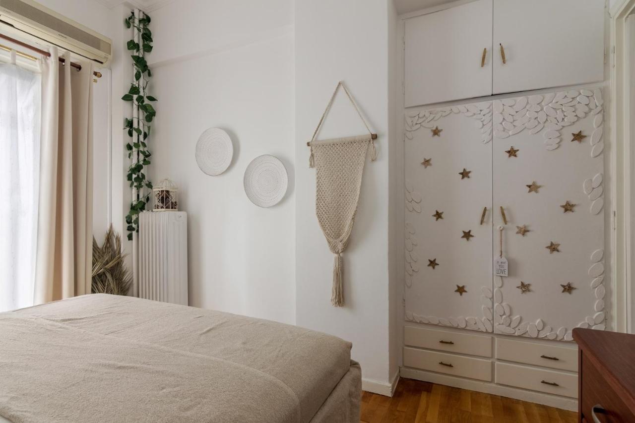 Classic And Modern Apartment In Athene Buitenkant foto
