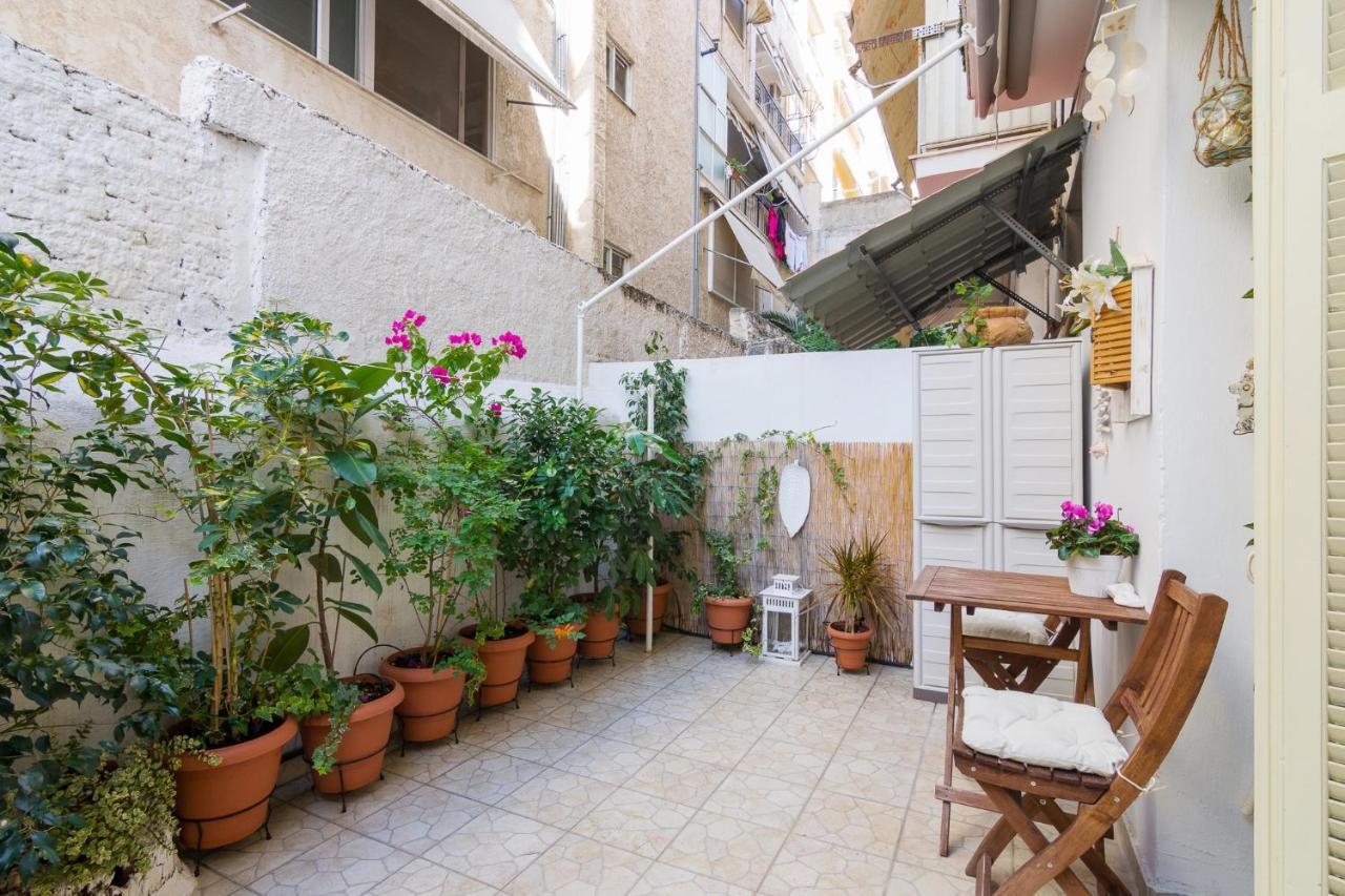 Classic And Modern Apartment In Athene Buitenkant foto